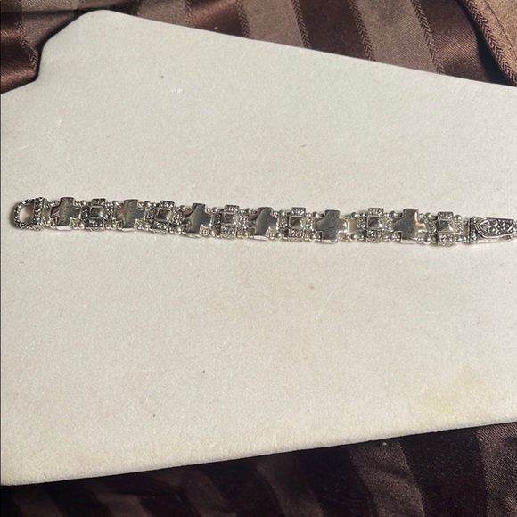 Elegant Silver Bracelet - Picture 1 of 1
